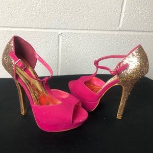 Fuchsia Pink glitter heels ✨